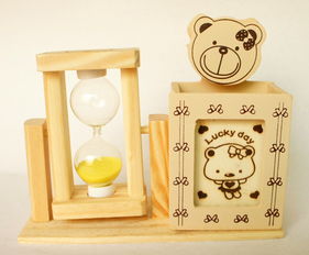 淘達(dá)官方沙漏木筆筒飾品 匠心工藝的實(shí)用與美觀(guān)融合